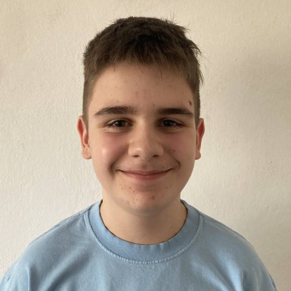 modelka s ID 0101077IJN p021