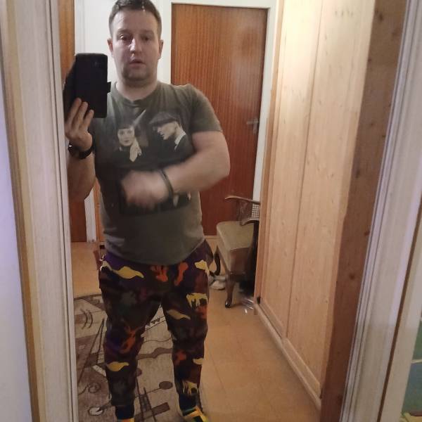 modelka s ID 01010D9H9Q p031