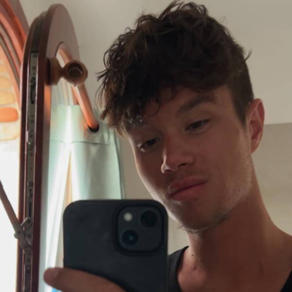 modelka s ID 01010OS8VJ p021