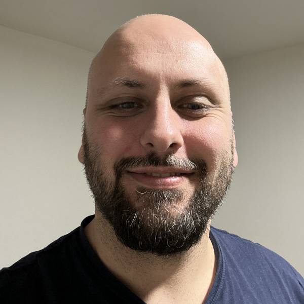 modelka s ID 01010QRKRN p021