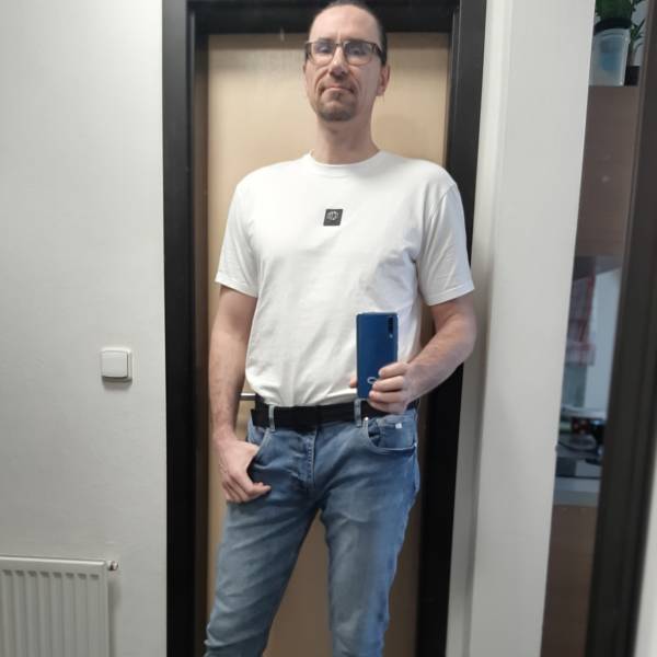 modelka s ID 01010U3UC6 p031