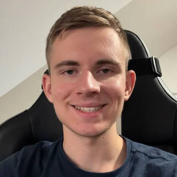 modelka s ID 01011CJ2OM p021