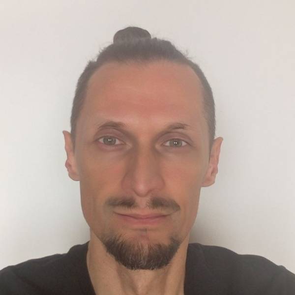 modelka s ID 01011I2N34 p021