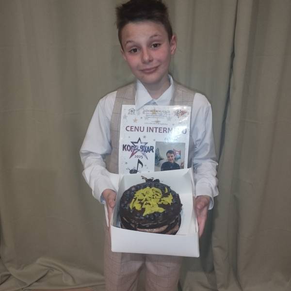 modelka s ID 01011VBYLS p031