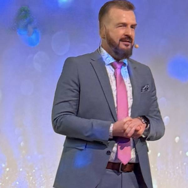 modelka s ID 01012SJ7NA p031