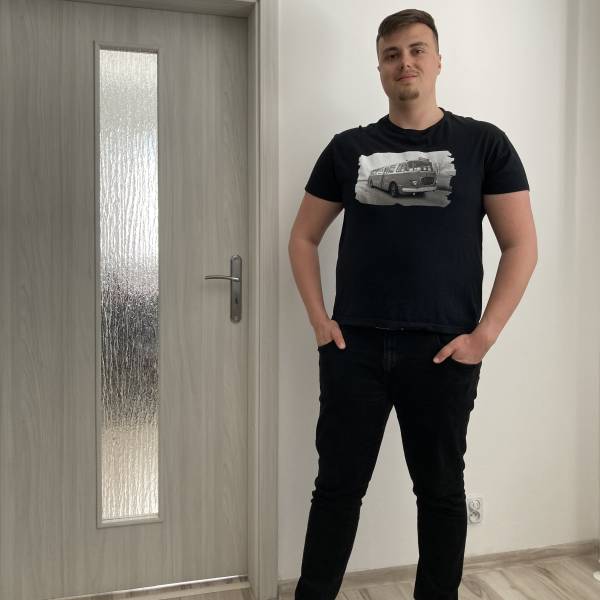 modelka s ID 01012T495F p031
