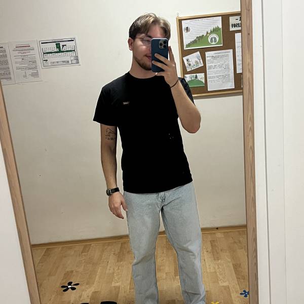 modelka s ID 010143C94A p031
