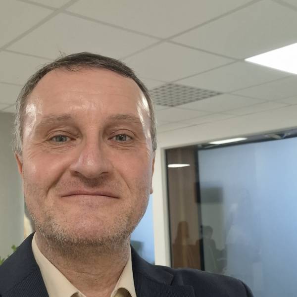 modelka s ID 010147SHK0 p021