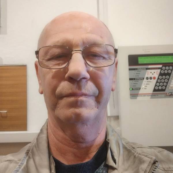 modelka s ID 01014GWFE1 p031