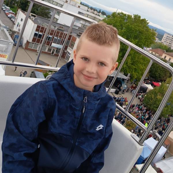 modelka s ID 01015A2E5A p021