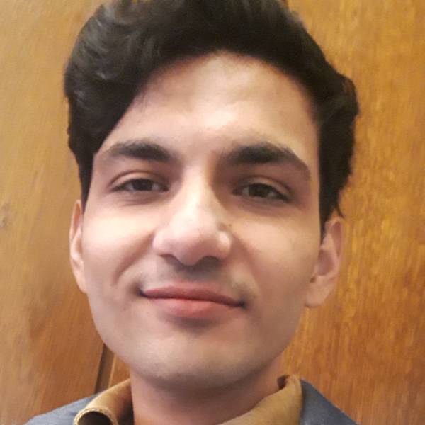 modelka s ID 01015DL002 p021