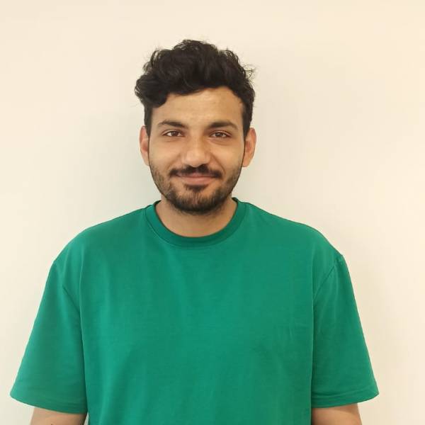 modelka s ID 01015DL002 p031