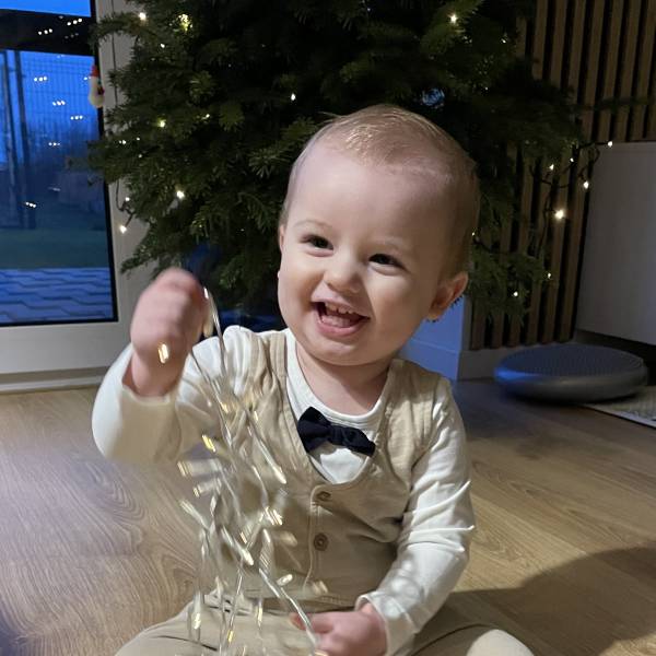 modelka s ID 01015G4VI2 p021