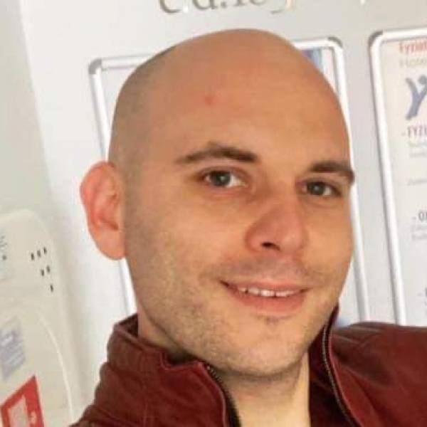 modelka s ID 01015L7QSV p021