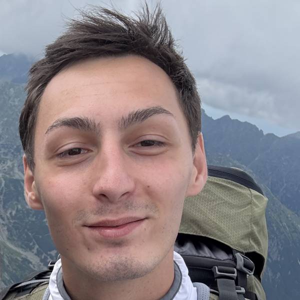 modelka s ID 01015OO4MG p021