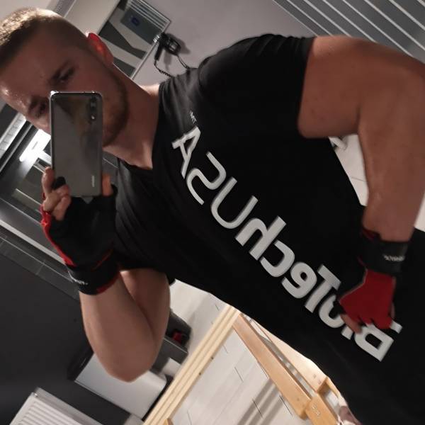 modelka s ID 0101615XEG p031