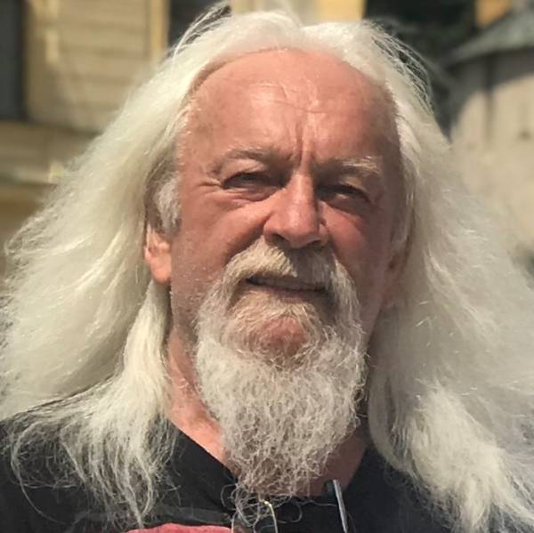 modelka s ID 01016HLKE0 p021