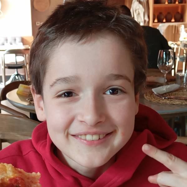 modelka s ID 01016Q9JU5 p021