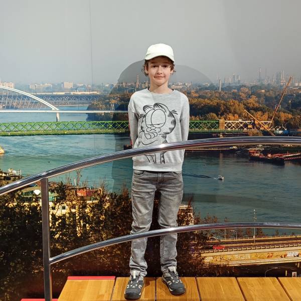 modelka s ID 01016Q9JU5 p031