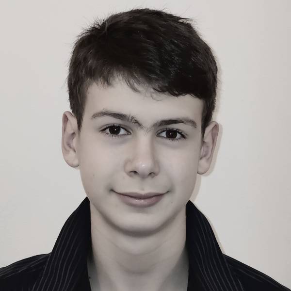 modelka s ID 01016SMYY6 p021