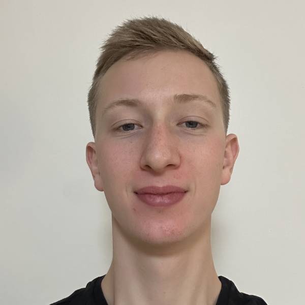 modelka s ID 01016ZJRAO p021