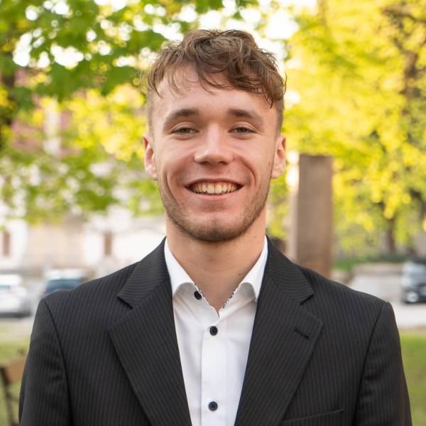 modelka s ID 010174EOGN p021