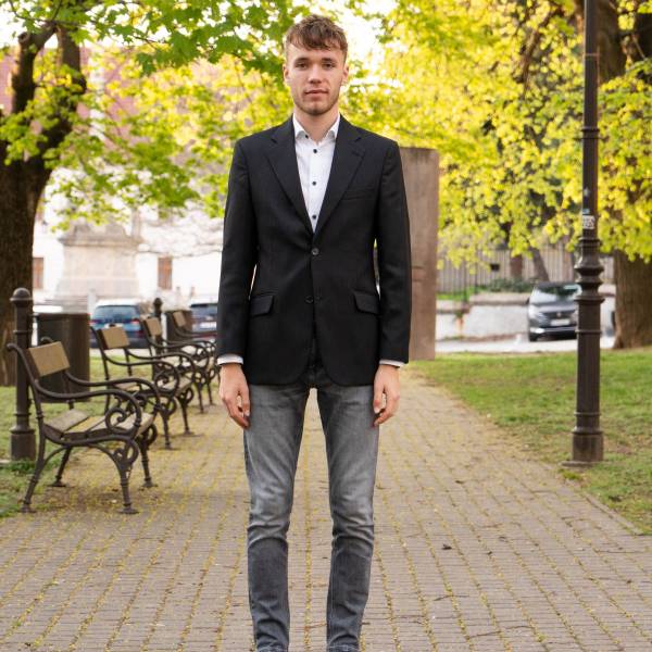 modelka s ID 010174EOGN p031