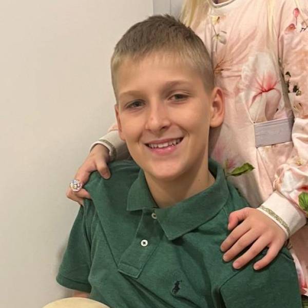 modelka s ID 01017CAPN0 p021