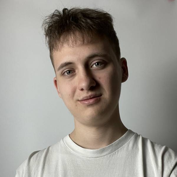 modelka s ID 01017MU049 p021