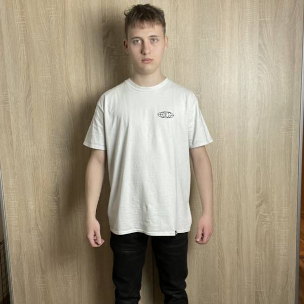 modelka s ID 01017MU049 p031