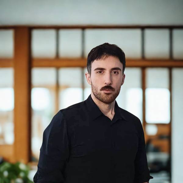 modelka s ID 01017QLJGY p021