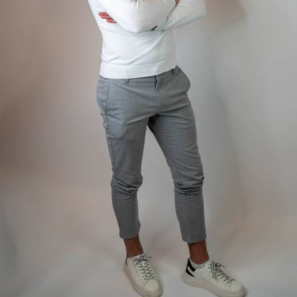 modelka s ID 01017XEYKT p031