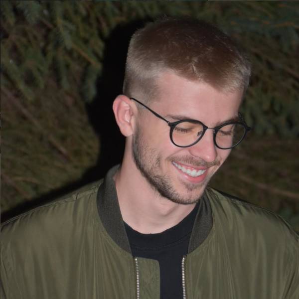 modelka s ID 01017YTKGN p021