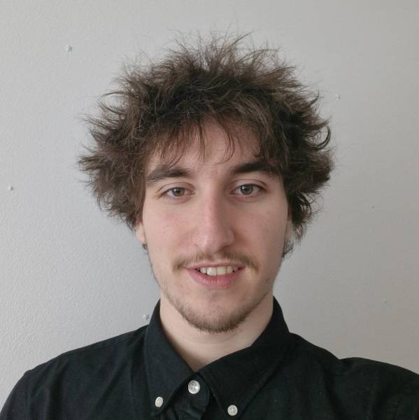 modelka s ID 010185V7GO p021