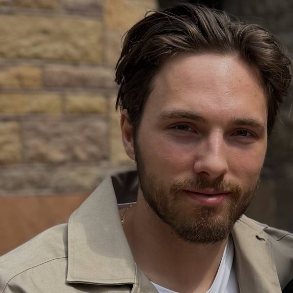 modelka s ID 01018UIYGN p021