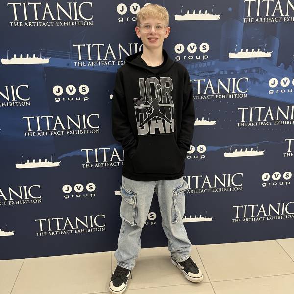 modelka s ID 0101918O1Q p031