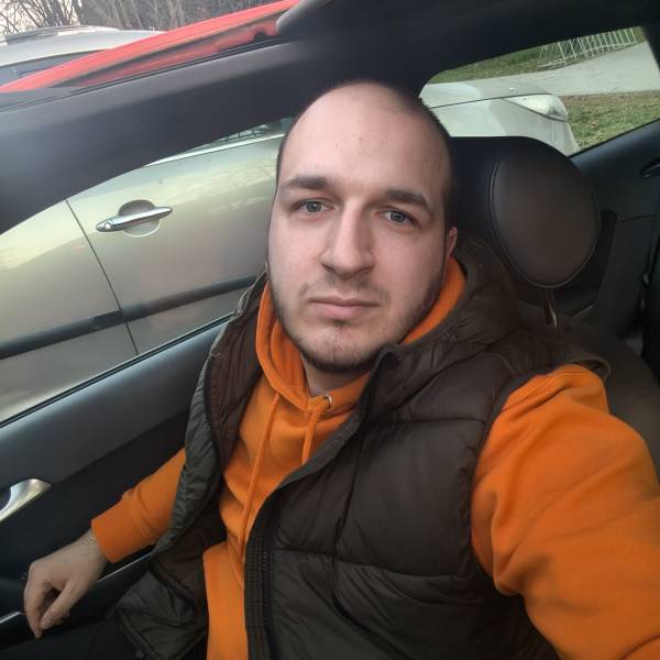 modelka s ID 010192FGG7 p021