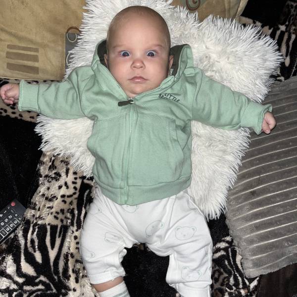 modelka s ID 01019KFTA9 p031