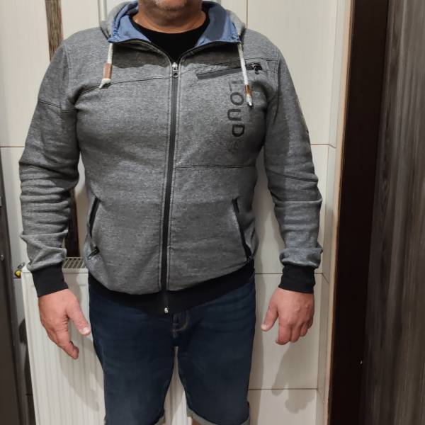 modelka s ID 01019Y0FWU p031