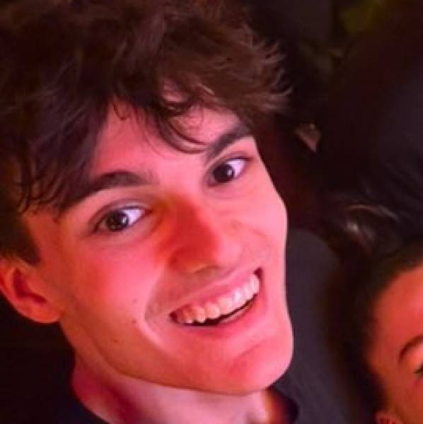 modelka s ID 0101A6TBQM p021