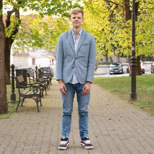 modelka s ID 0101AEHE4M p031