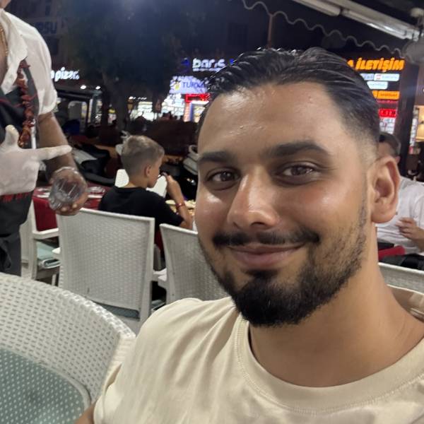 modelka s ID 0101AQZOEK p021