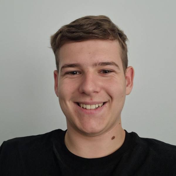 modelka s ID 0101AZVZAG p021