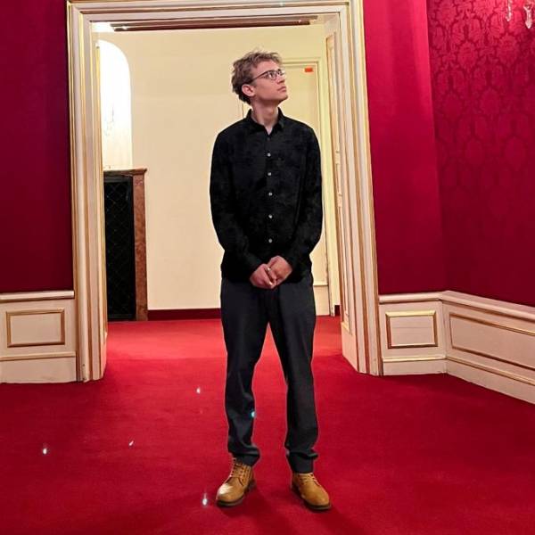 modelka s ID 0101BTGV64 p031