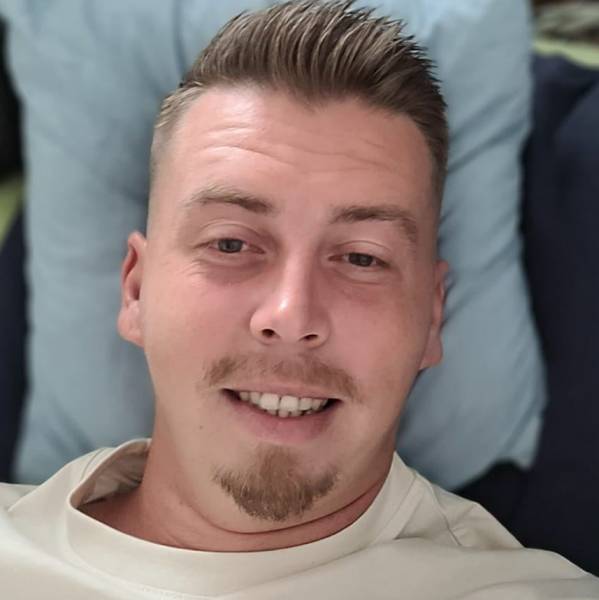 modelka s ID 0101BVM7J5 p021