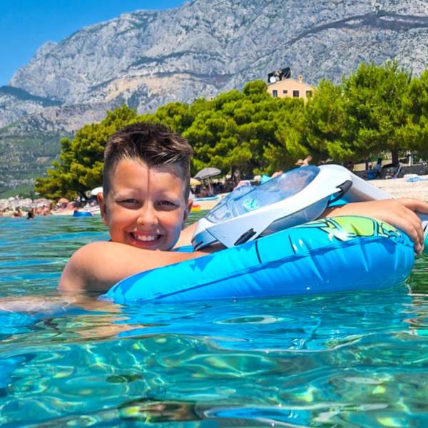 modelka s ID 0101BWFFPU p021