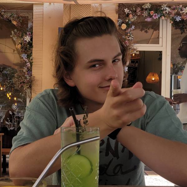 modelka s ID 0101C1UG47 p021