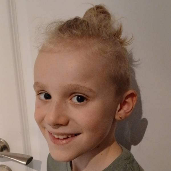 modelka s ID 0101C2GW61 p021