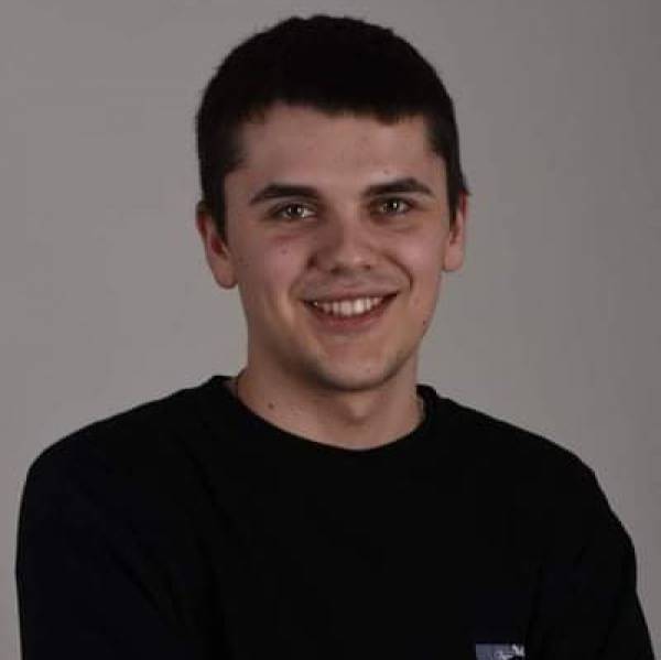 modelka s ID 0101CEY0W2 p021