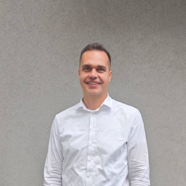 modelka s ID 0101CWHCJG p021